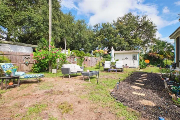 1106  Charles  ST, Moore Haven, FL 33471