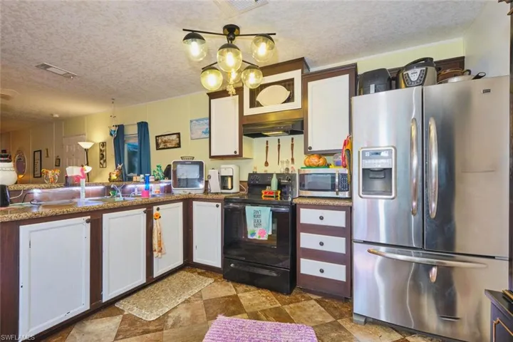 1106  Charles  ST, Moore Haven, FL 33471