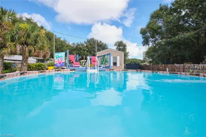 1106  Charles  ST, Moore Haven, FL 33471