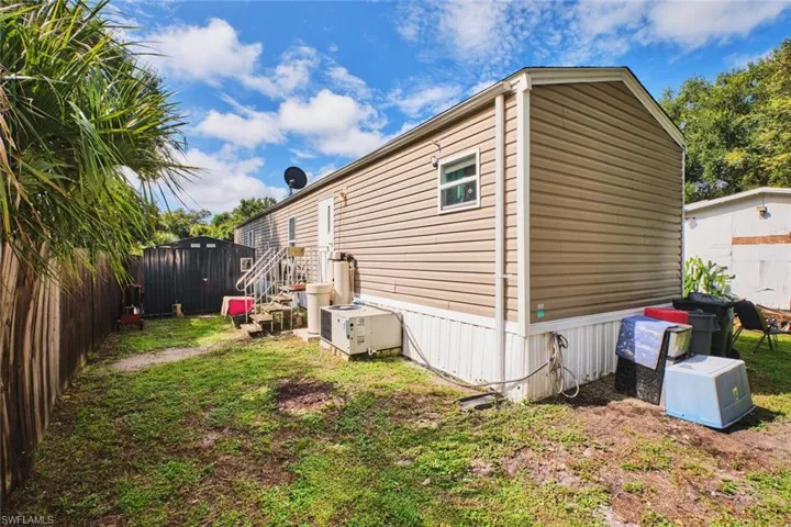 1106  Charles  ST, Moore Haven, FL 33471