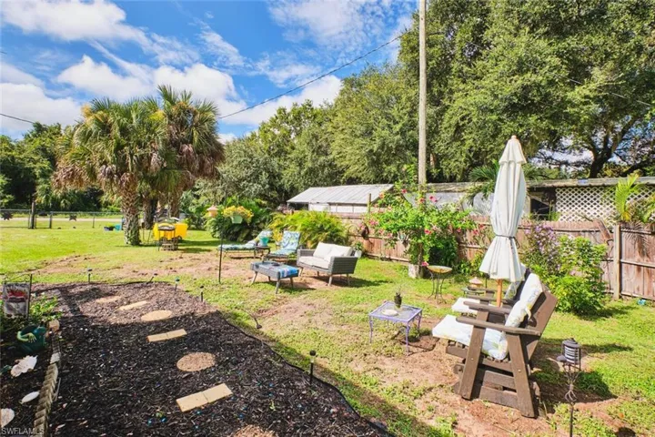 1106  Charles  ST, Moore Haven, FL 33471