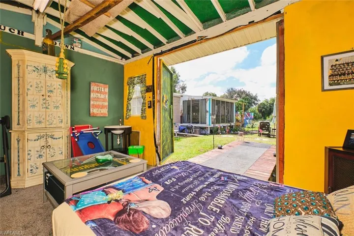 1106  Charles  ST, Moore Haven, FL 33471