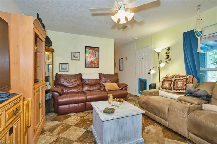 1106  Charles  ST, Moore Haven, FL 33471