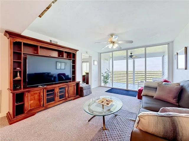 15171 Cedarwood Ln 3604, Naples, Florida 34110