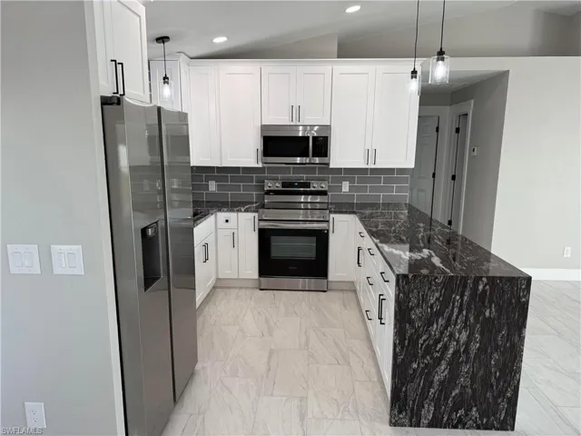 1145  Mohawk  PKWY, Cape Coral, FL 33914