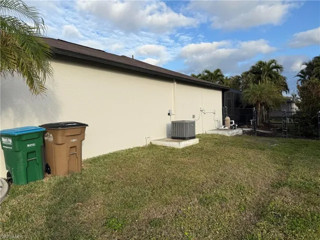 1145  Mohawk  PKWY, Cape Coral, FL 33914
