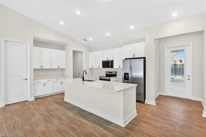 3011 Sw 7th Ave, Cape Coral, Florida 33914