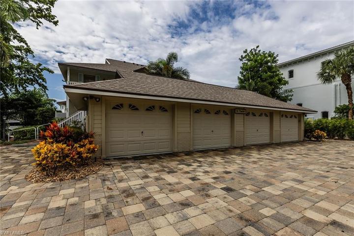 One car garage