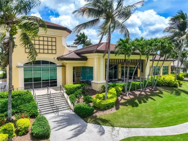 7950 Mahogany Run Ln 416, Naples, Florida 34113