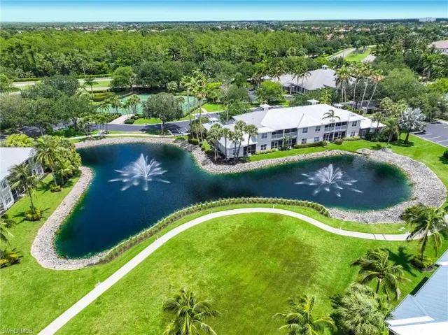 7950 Mahogany Run Ln 416, Naples, Florida 34113