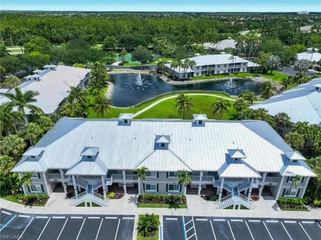 7950 Mahogany Run Ln 416, Naples, Florida 34113