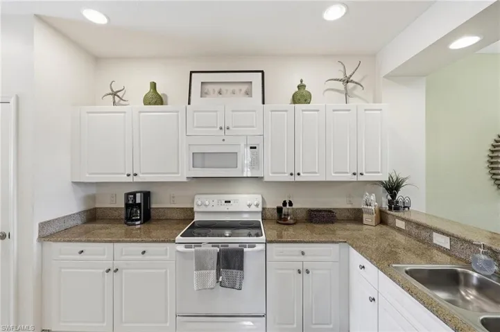 7950 Mahogany Run Ln 416, Naples, Florida 34113