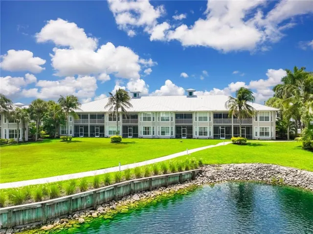 7950 Mahogany Run Ln 416, Naples, Florida 34113