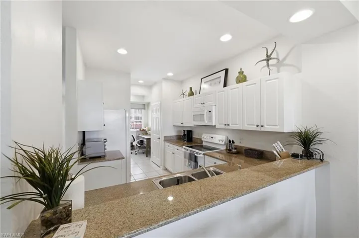 7950 Mahogany Run Ln 416, Naples, Florida 34113