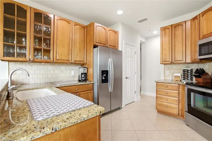 9204 Quartz Ln 3-101, Naples, Florida 34120