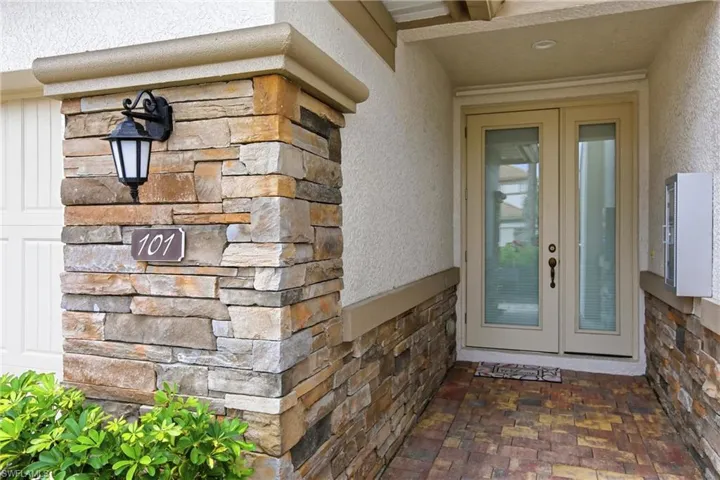 9204 Quartz Ln 3-101, Naples, Florida 34120