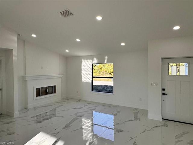 1932 NE 24th  AVE, Cape Coral, FL 33909