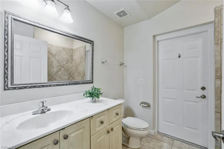 2nd Bathroom with cabana door