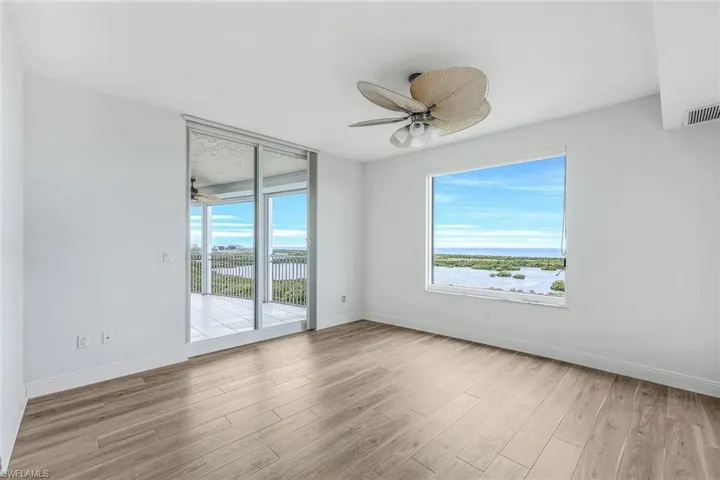 Gulf View Owner's Suite w/ Sliders to Lanai