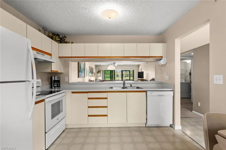 5784 Deauville Cir B103, Naples, Florida 34112