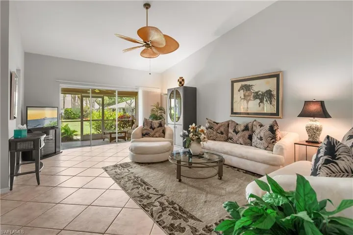 3383 Erick Lake Dr 2902, Naples, Florida 34109