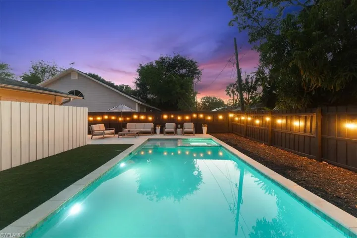905  13th N ST, Naples, FL 34102