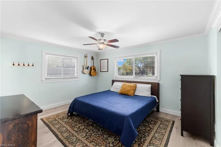905  13th N ST, Naples, FL 34102