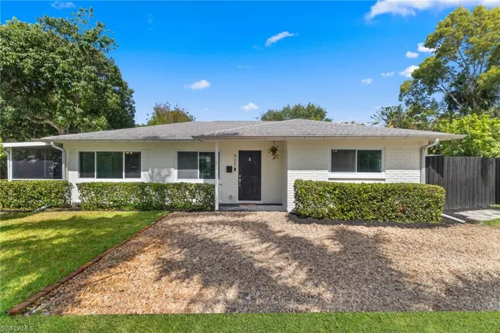 905  13th N ST, Naples, FL 34102