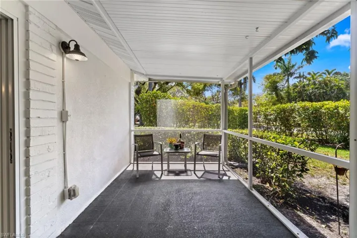 905  13th N ST, Naples, FL 34102