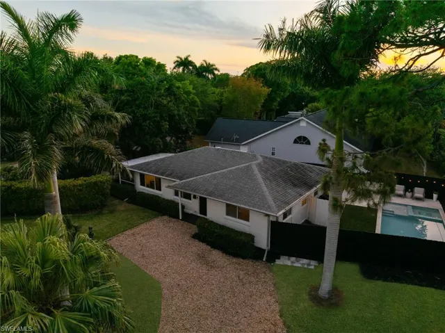 905  13th N ST, Naples, FL 34102