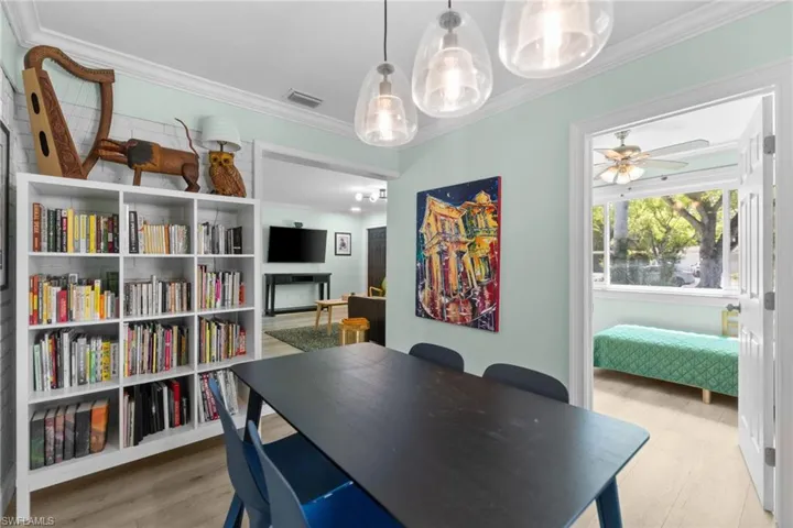 905  13th N ST, Naples, FL 34102