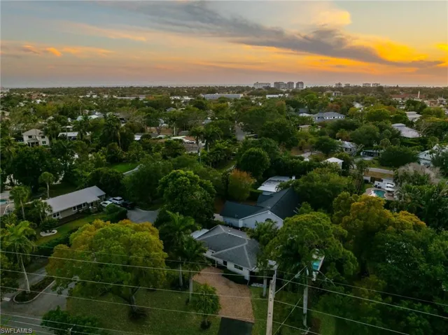 905  13th N ST, Naples, FL 34102