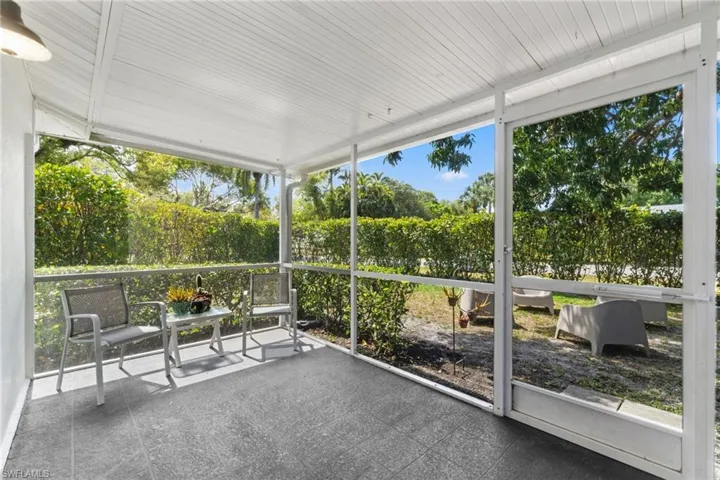 905  13th N ST, Naples, FL 34102