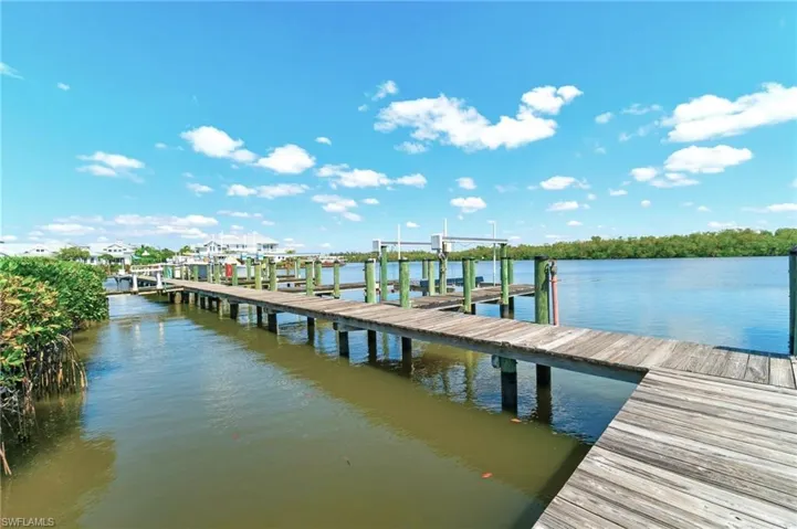 deeded dock (can add lift)