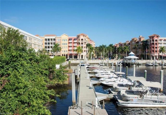 Bayfront docks nearby