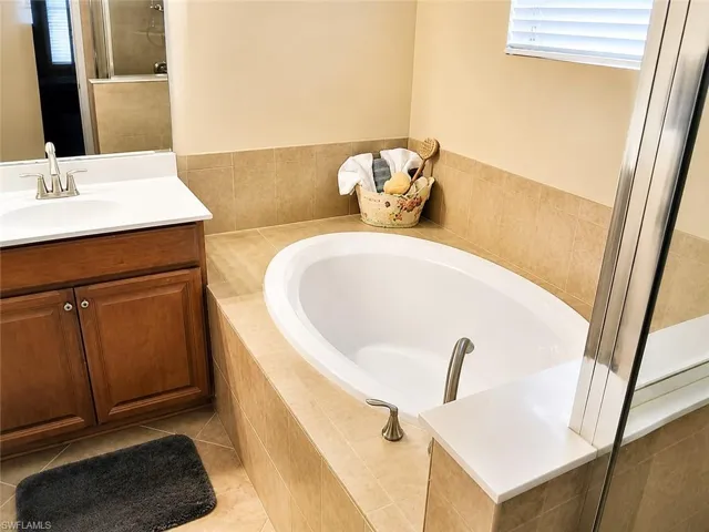 2766 Via Piazza Loop, Fort Myers, Florida 33905