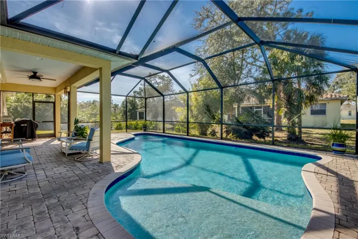 Large Heated Pool W/ Sitting Shelf