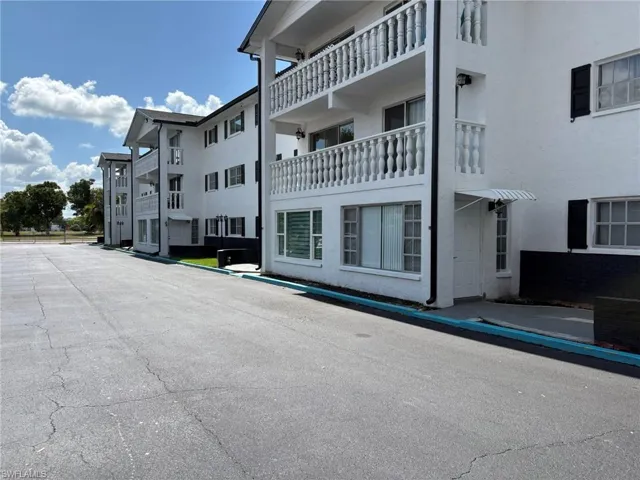 3704 Broadway 214, Fort Myers, Florida 33901