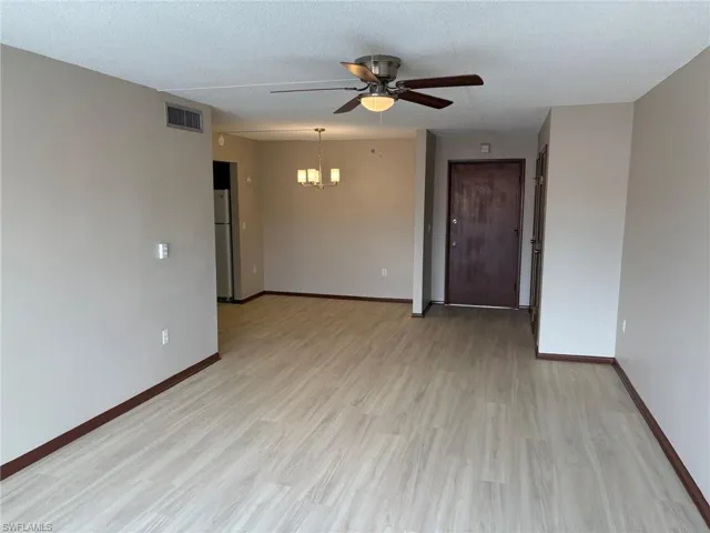 3704 Broadway 214, Fort Myers, Florida 33901