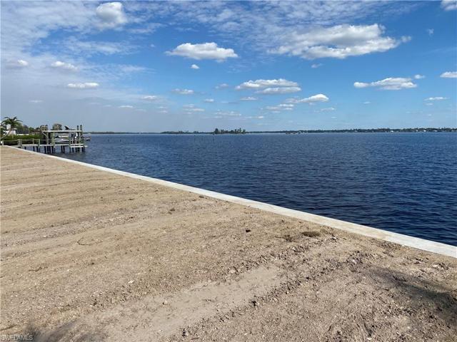 7107  Coon  RD, North Fort Myers, FL 33917