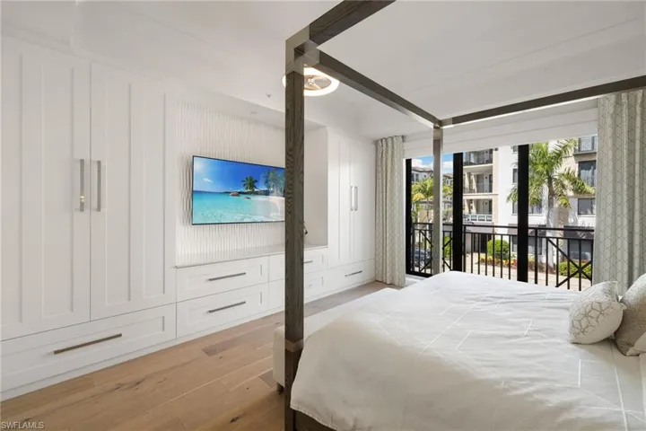 1130 3rd Ave S 210, Naples, Florida 34102