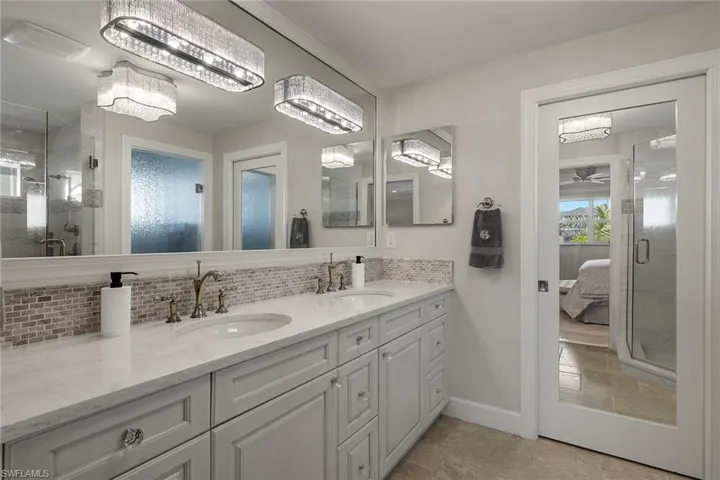 1674 Sabal Palm Dr, Sanibel, Florida 33957