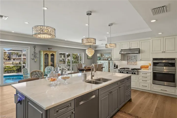 1674 Sabal Palm Dr, Sanibel, Florida 33957