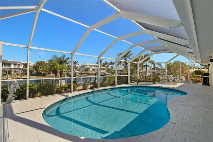 1674 Sabal Palm Dr, Sanibel, Florida 33957