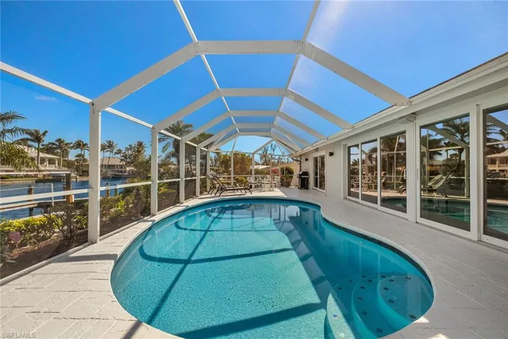 1674 Sabal Palm Dr, Sanibel, Florida 33957