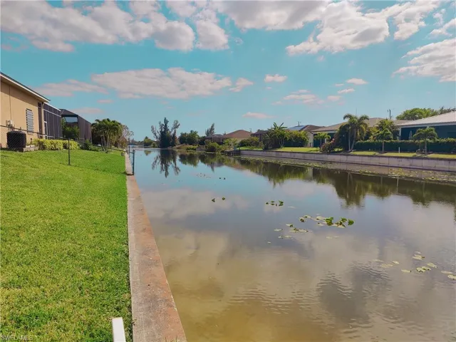 3314 11th Pl, Cape Coral, Florida 33914