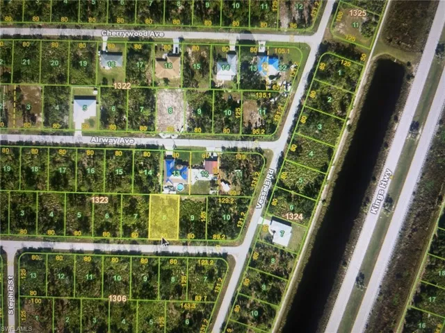 Aerial overview of property's location featuring property boundaries highlighted