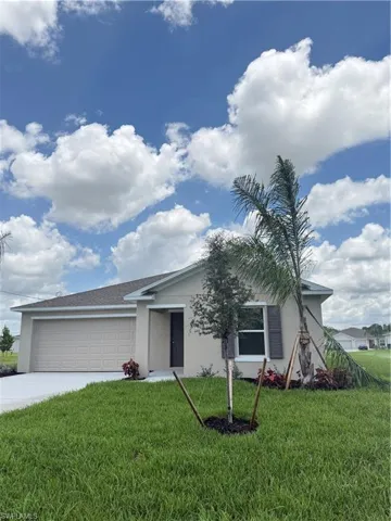 337 Marabou Dr, Lehigh Acres, Florida 33974