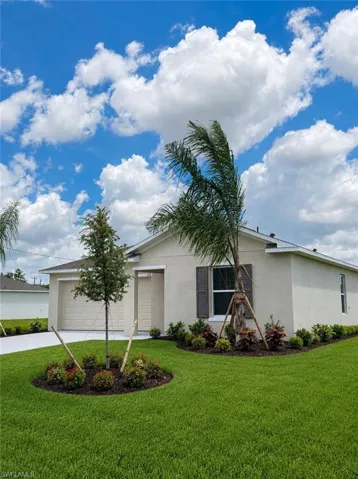 337 Marabou Dr, Lehigh Acres, Florida 33974