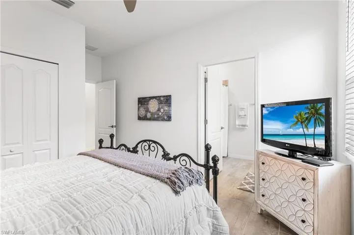 11166  Shady Lake  RUN, Fort Myers, FL 33913